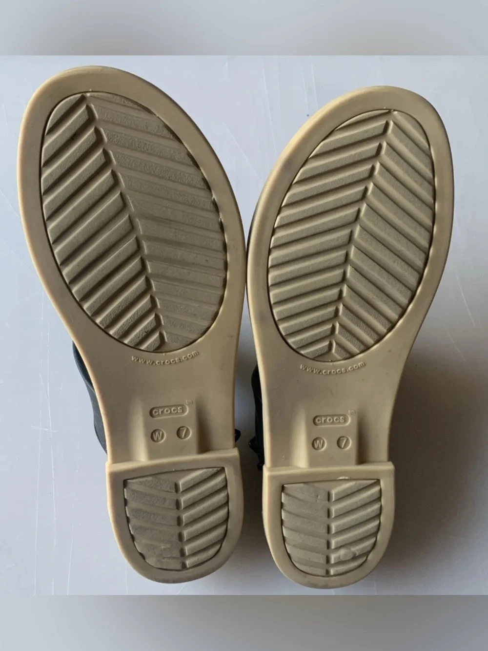 CROCS very good